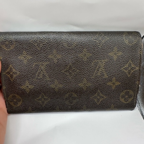 LV well loved Sarah wallet - Picture 4 of 6